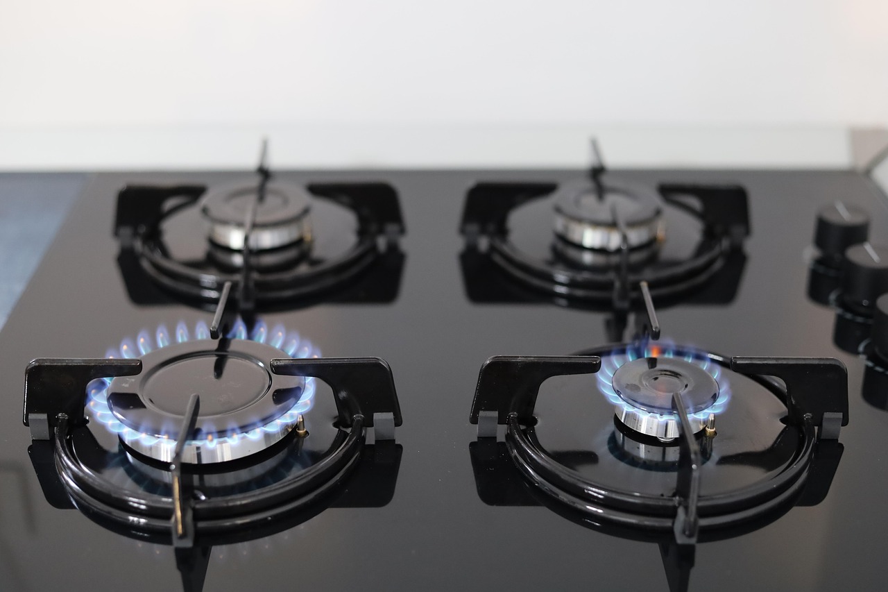 découvrez le fonctionnement et les avantages du rocket stove, un poêle innovant et écoénergétique idéal pour la cuisson en plein air. apprenez à optimiser votre expérience culinaire tout en préservant l'environnement grâce à cette technologie simple et efficace.