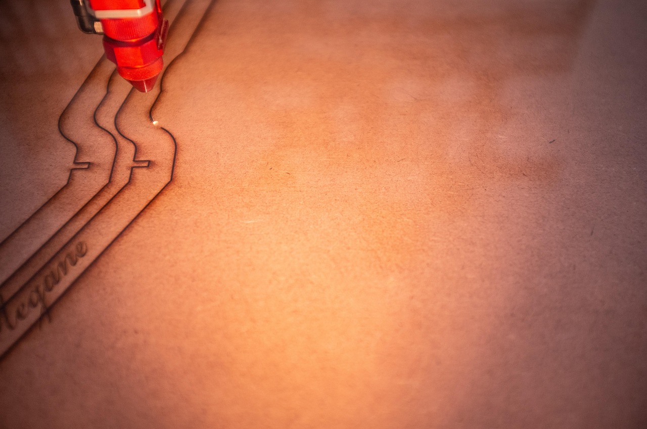 découvrez les hackerspaces, des ateliers collaboratifs où passionnés de technologie, makers et créateurs se réunissent pour innover, partager des compétences et réaliser des projets variés. rejoignez cette communauté dynamique pour explorer le diy, l'impression 3d, la programmation et bien plus encore !